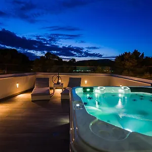 Villa Nieves